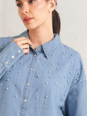 VICI Women’s Light Blue Pearl- Gem Embellished Denim Country Concert Shirt EUC S